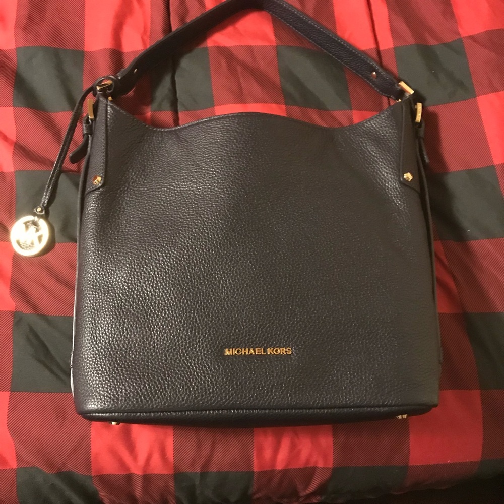 Navy MK shoulder bag!